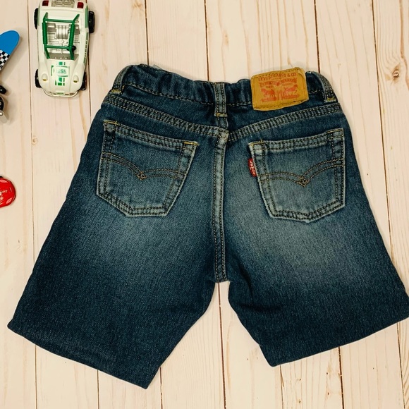 Distressed Levi’s Knit Jeans - Picture 8 of 8